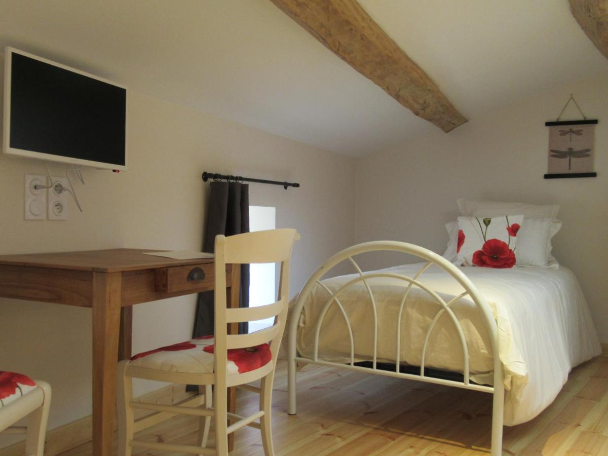 La Cheneviere Bed and Breakfast Saint-Rémy-de-Chargnat Buitenkant foto